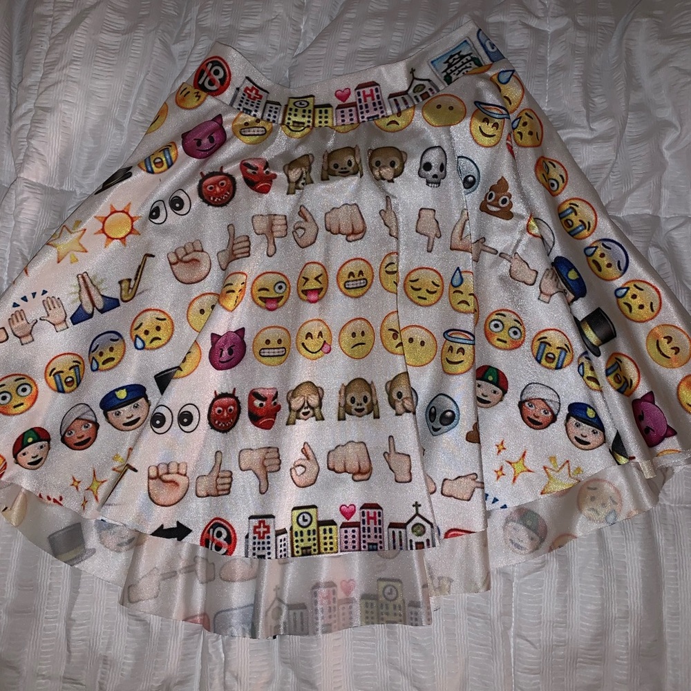 Emoji outfit size XS